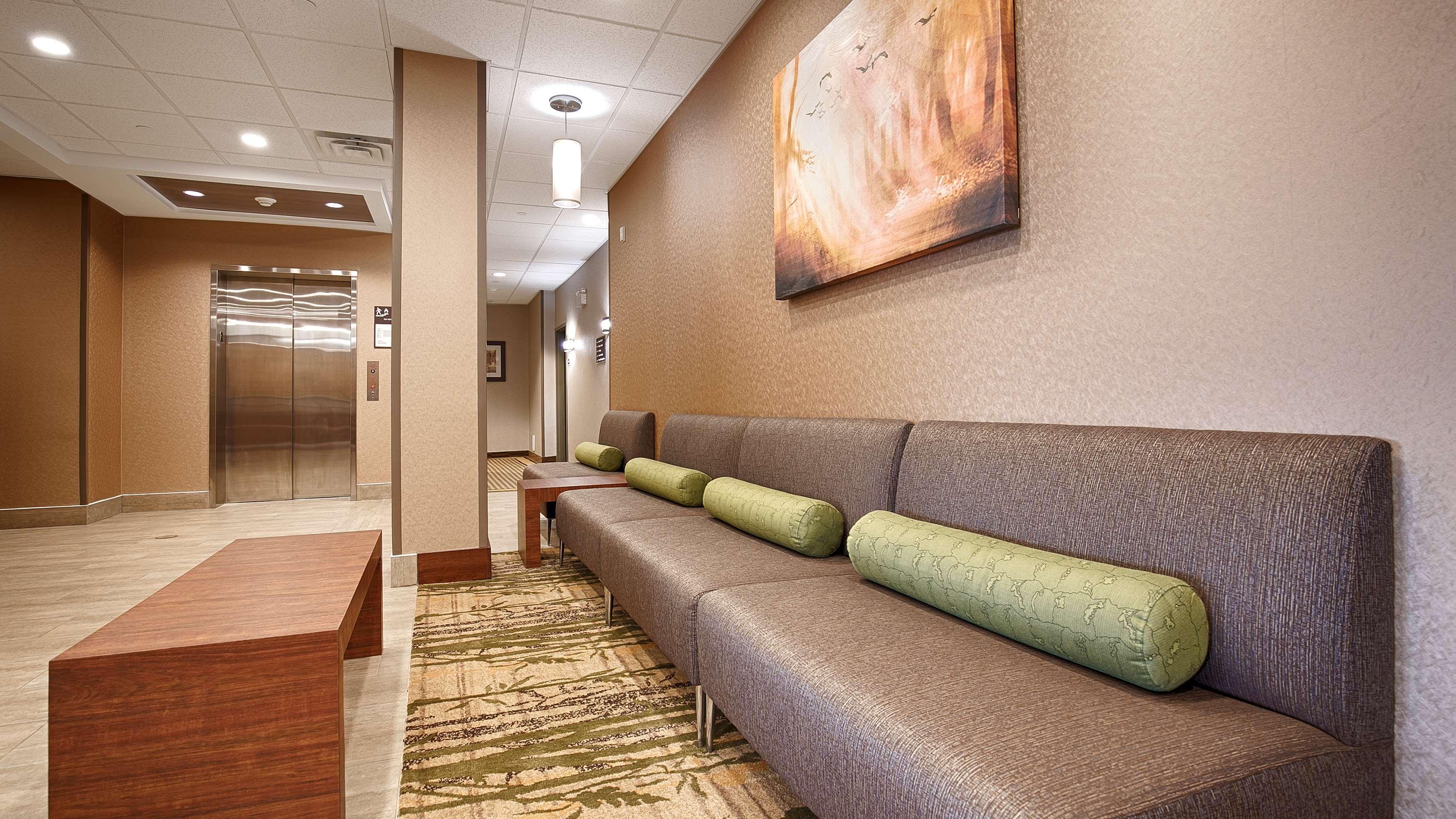 Best Western Plus Fergus Hotel Экстерьер фото