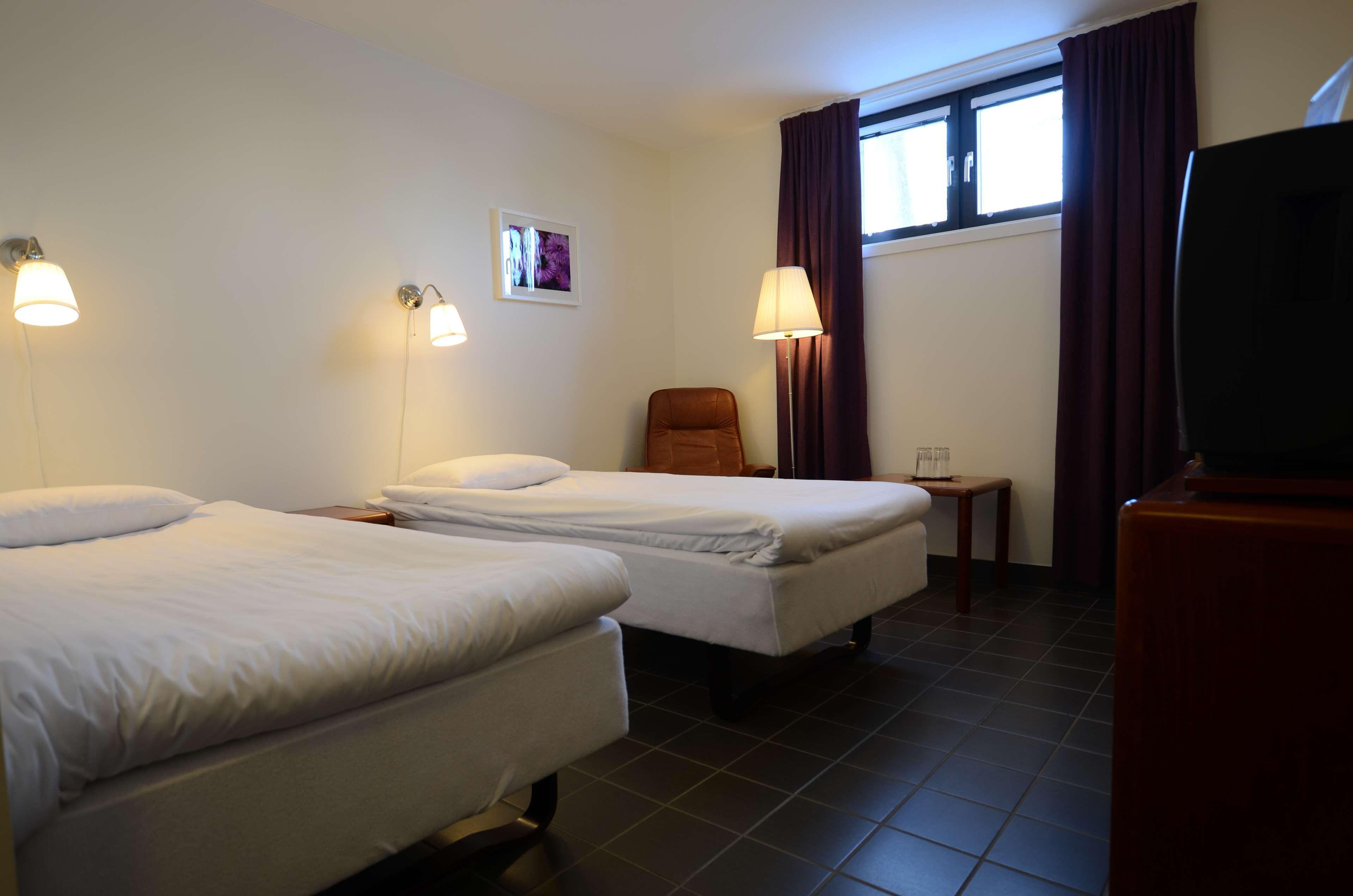 Best Western Plus Fergus Hotel Экстерьер фото