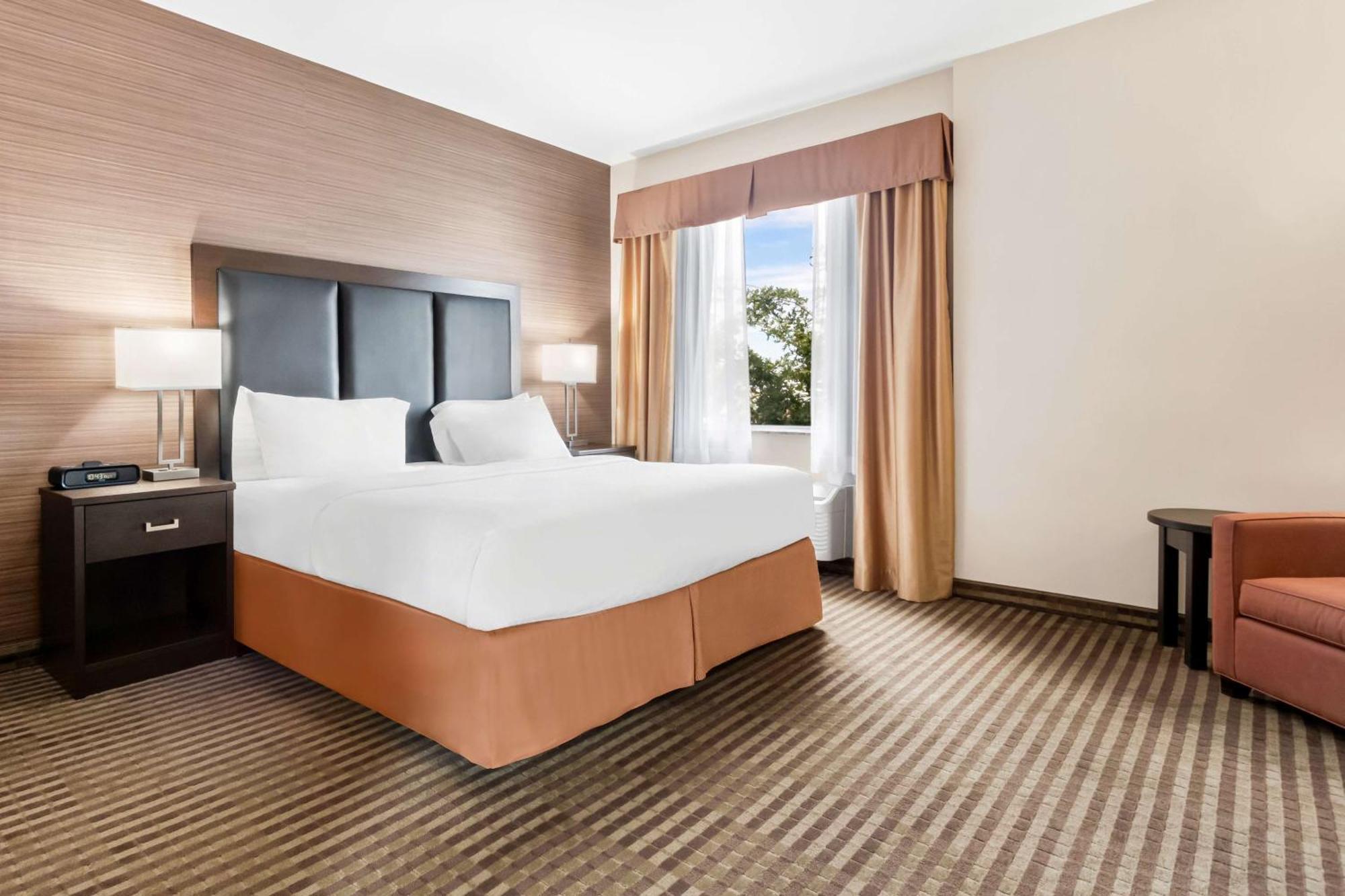 Best Western Plus Fergus Hotel Экстерьер фото