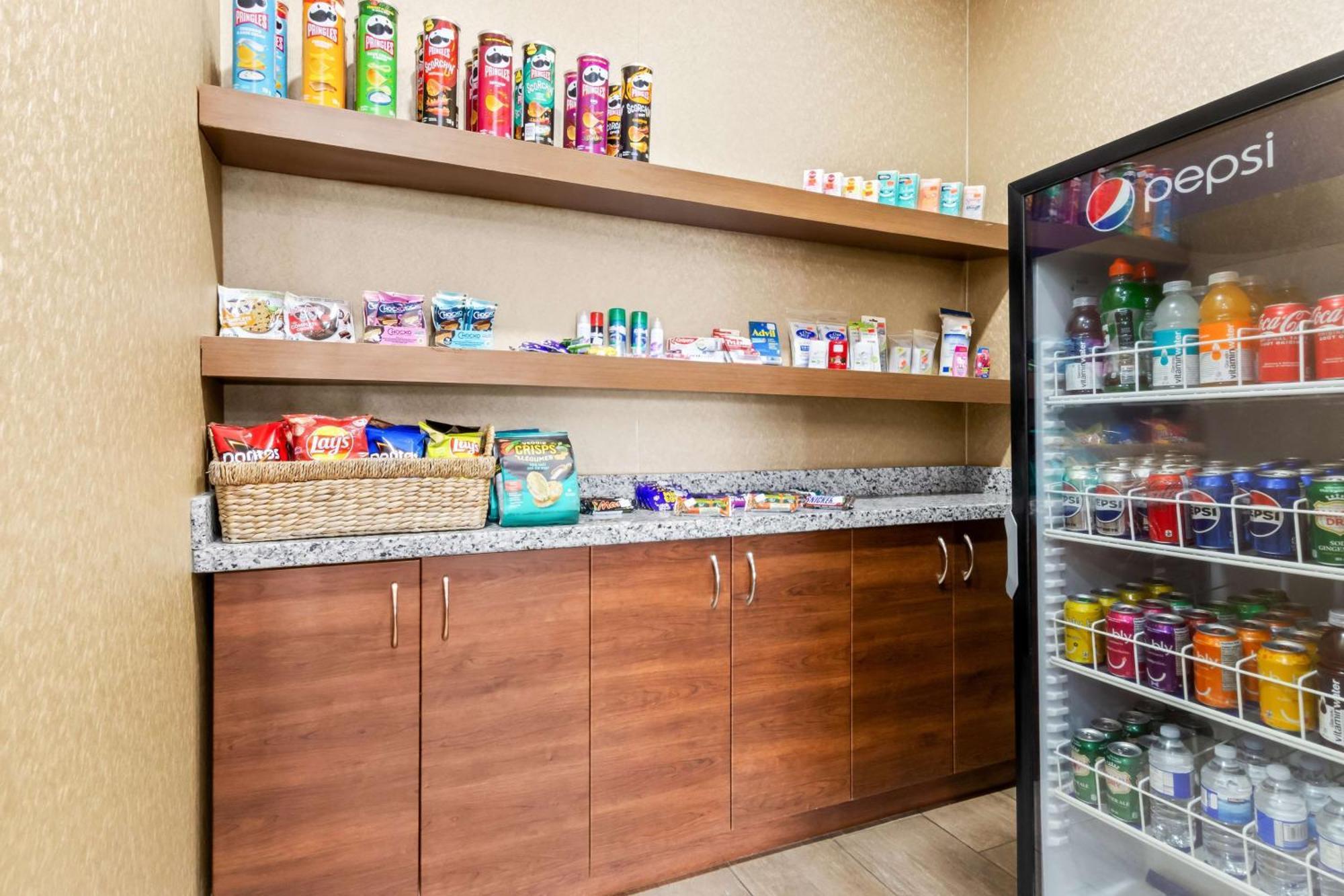 Best Western Plus Fergus Hotel Экстерьер фото
