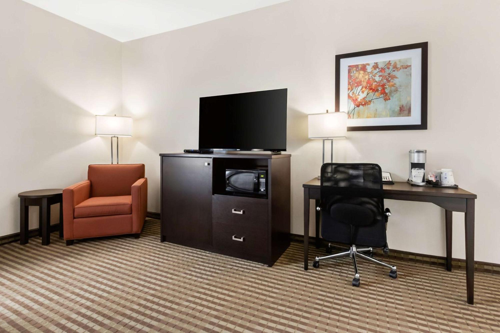 Best Western Plus Fergus Hotel Экстерьер фото
