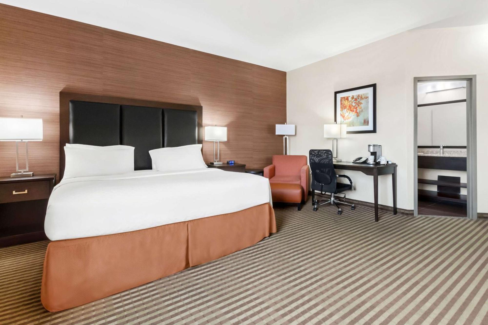 Best Western Plus Fergus Hotel Экстерьер фото